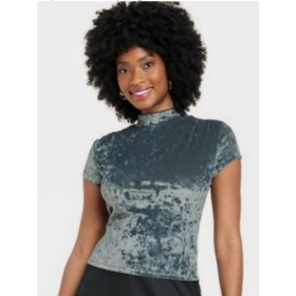 a new day Tops - A New Day Velvet Mock Turtleneck
Short Sleeve Velour Teal Top